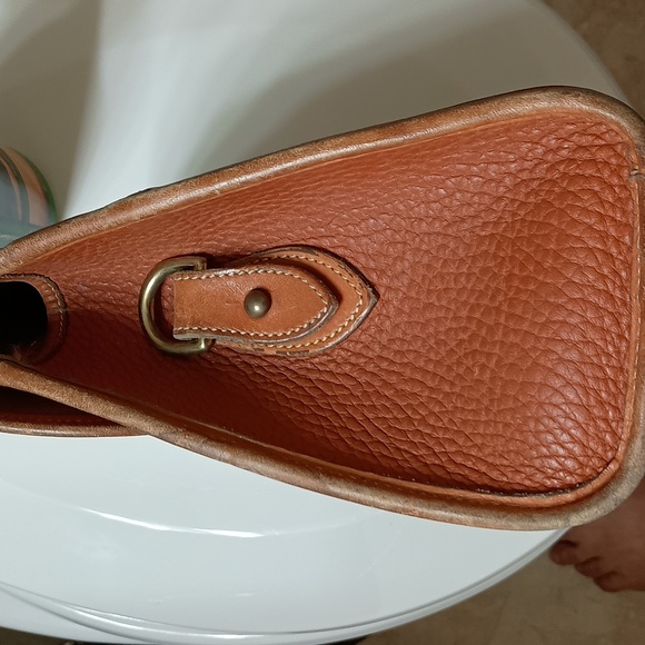 Dooney & Bourke bag with missing strap SMH - Picture 5 of 5